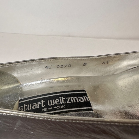 Stuart Weitzman silver vintage pump heels - Picture 9 of 15